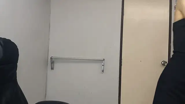 SassyJessi online show from 11-18-25, 04:16