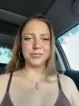 Snapshot of molly_witha_chance chatting on 03-24-26, 04:18 molly witha chance online show from 03-24-26, 04:18