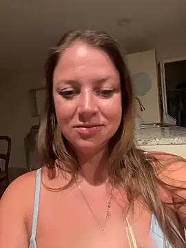 Snapshot of molly_witha_chance chatting on 06-22-26, 06:10 molly witha chance online show from 06-22-26, 06:10
