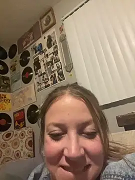 molly witha chance online show from 09-21-25, 09:47