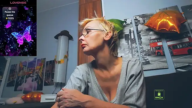 HelgaHimmell online show from 11-20-25, 10:49