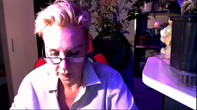 HelgaHimmell online show from 06-11-26, 09:34