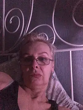 HelgaHimmell online show from 03-12-26, 04:11