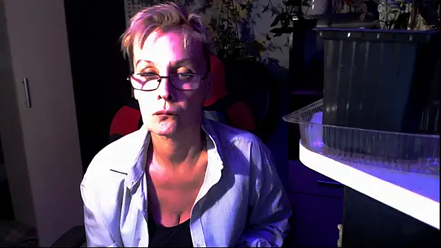 HelgaHimmell online show from 06-15-26, 08:30