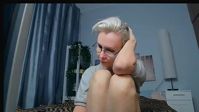 HelgaHimmell online show from 02-01-25, 06:54