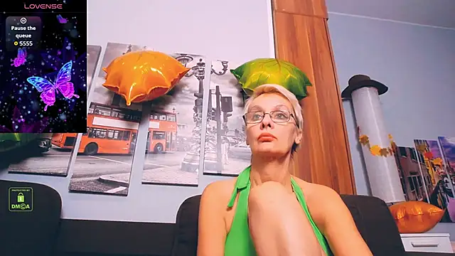 HelgaHimmell online show from 11-11-25, 03:07