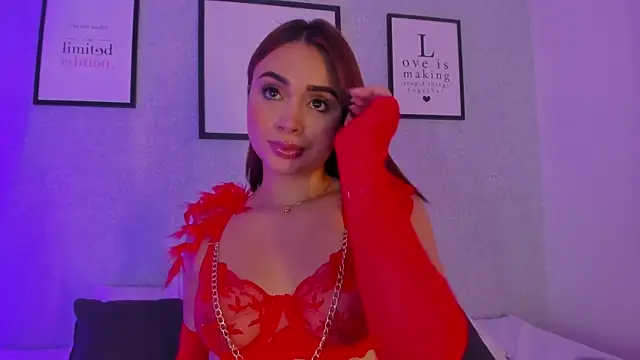 Snapshot of sophia_98 chatting on 03-02-25, 03:34 sophia 98 online show from 03-02-25, 03:34