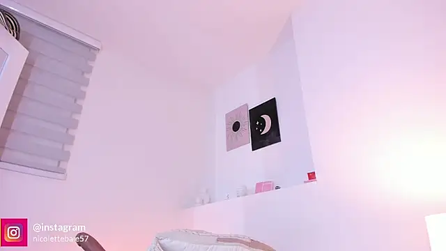 nicolette bale online show from 11-19-25, 10:26