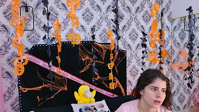 LexaDeRusso online show from 10-28-25, 07:35