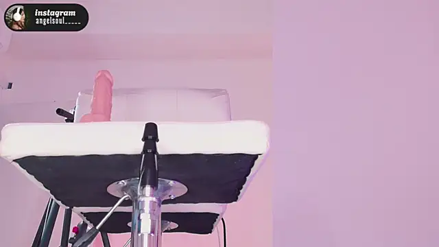 Angelst   online show from 11-17-25, 07:01