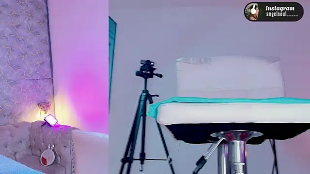 Snapshot of Angelst__ chatting on 02-14-26, 08:14 Angelst online show from 02-14-26, 08:14