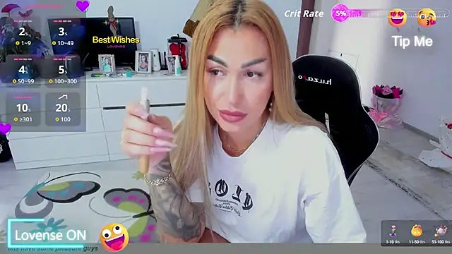 Snapshot of GlossyDiamondX chatting on 09-09-25, 06:23 GlossyDiamondX online show from 09-09-25, 06:23