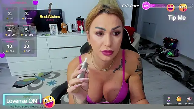 Snapshot of GlossyDiamondX chatting on 09-23-25, 02:29 GlossyDiamondX online show from 09-23-25, 02:29