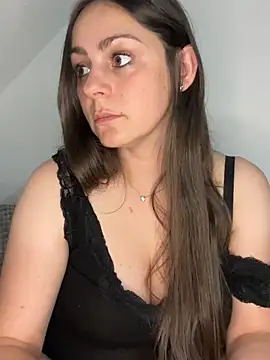 Snapshot of Loella-Rose chatting on 07-26-26, 10:38 Loella-Rose online show from 07-26-26, 10:38