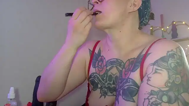 quinnmariexo online show from 03-04-26, 07:54