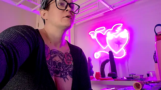 quinnmariexo online show from 02-17-26, 05:32