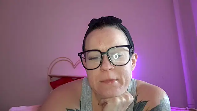 quinnmariexo online show from 01-19-26, 03:38