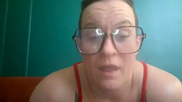 Snapshot of quinnmariexo chatting on 10-22-25, 02:27 quinnmariexo online show from 10-22-25, 02:27