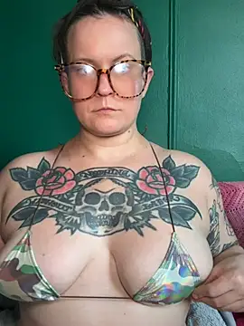 quinnmariexo online show from 04-17-26, 10:12