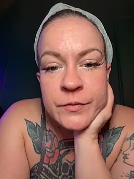 quinnmariexo online show from 06-03-26, 02:33