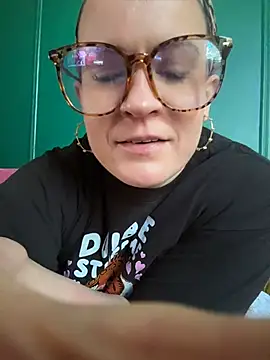 quinnmariexo online show from 05-12-26, 06:25