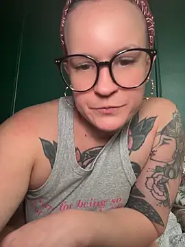 quinnmariexo online show from 05-11-26, 04:15