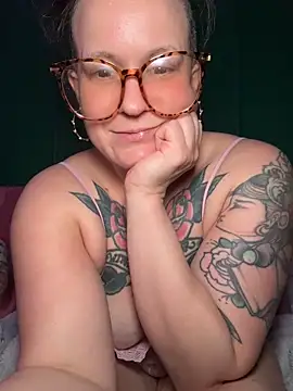 quinnmariexo online show from 05-14-26, 03:47