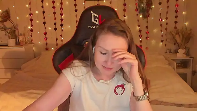 desperatehousewife   online show from 02-13-26, 07:03