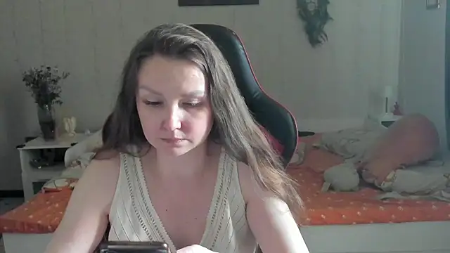 Snapshot of desperatehousewife__ chatting on 07-13-26, 02:49 desperatehousewife online show from 07-13-26, 02:49