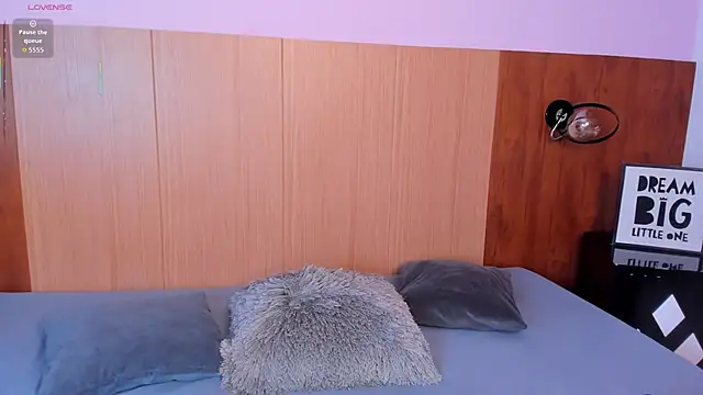 Aishaza1 online show from 09-24-25, 12:44