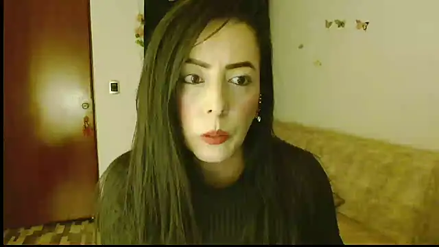 Snapshot of ella_peck chatting on 04-30-26, 02:40 ella peck online show from 04-30-26, 02:40