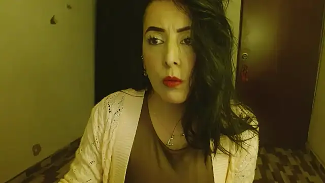 Snapshot of ella_peck chatting on 06-25-26, 05:12 ella peck online show from 06-25-26, 05:12