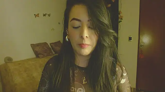 Snapshot of ella_peck chatting on 06-01-26, 12:11 ella peck online show from 06-01-26, 12:11
