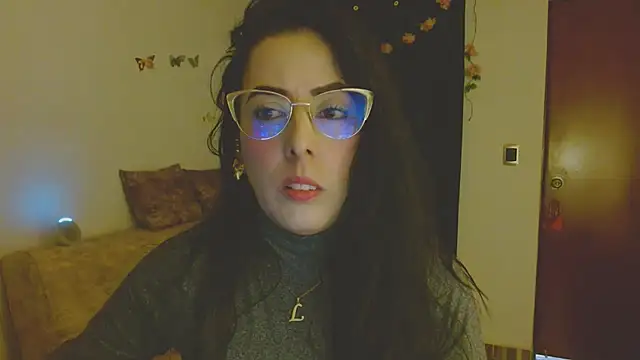 Snapshot of ella_peck chatting on 05-17-26, 08:53 ella peck online show from 05-17-26, 08:53