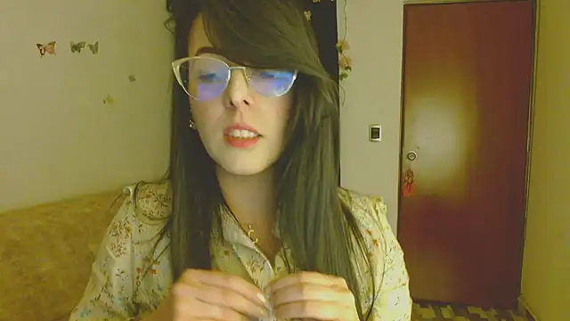 Snapshot of ella_peck chatting on 05-06-26, 05:11 ella peck online show from 05-06-26, 05:11