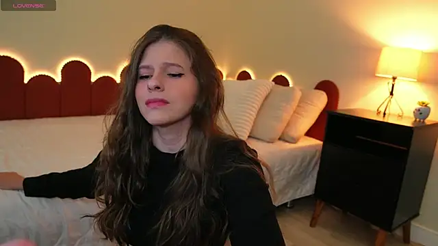 Snapshot of cuteface_bigass_ chatting on 06-03-26, 06:34 cuteface bigass online show from 06-03-26, 06:34