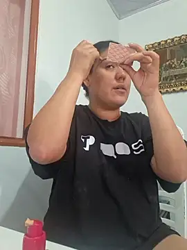 Sophie-hatter online show from 11-11-25, 04:57