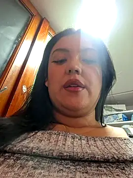 Sophie-hatter online show from 04-17-26, 03:15