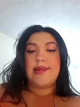 Sophie-hatter online show from 05-18-26, 05:29