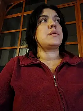 Sophie-hatter online show from 03-14-25, 02:20