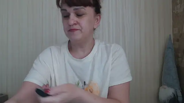 Snapshot of EverlastBlum chatting on 05-16-26, 04:11 EverlastBlum online show from 05-16-26, 04:11