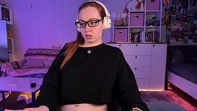 LinaWitch online show from 02-13-26, 01:55