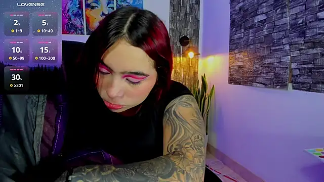 Ariadna sc online show from 10-28-25, 01:32