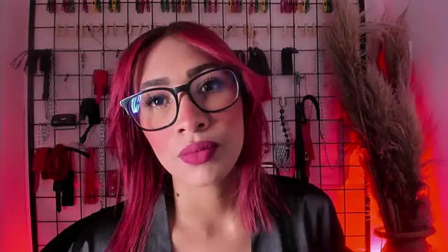 charrlotte quinn online show from 09-18-25, 09:18