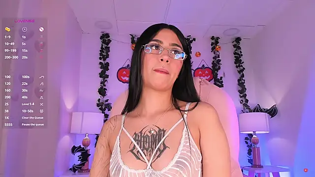 Snapshot of keily_gh1 chatting on 10-11-25, 05:08 keily gh1 online show from 10-11-25, 05:08