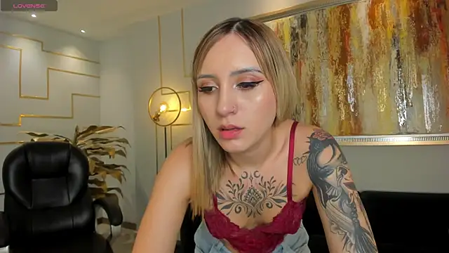 MollySundersX online show from 06-11-26, 08:39