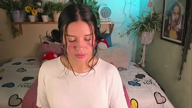 Snapshot of MiaaRose chatting on 04-22-26, 12:28 MiaaRose online show from 04-22-26, 12:28