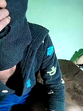 Snapshot of Fuckbudiez chatting on 04-08-26, 11:17 Fuckbudiez online show from 04-08-26, 11:17