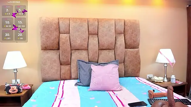 MiiaHot online show from 03-15-26, 04:36