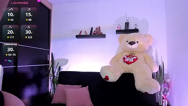 Snapshot of Stanlor1226 chatting on 09-25-25, 01:00 Stanlor1226 online show from 09-25-25, 01:00